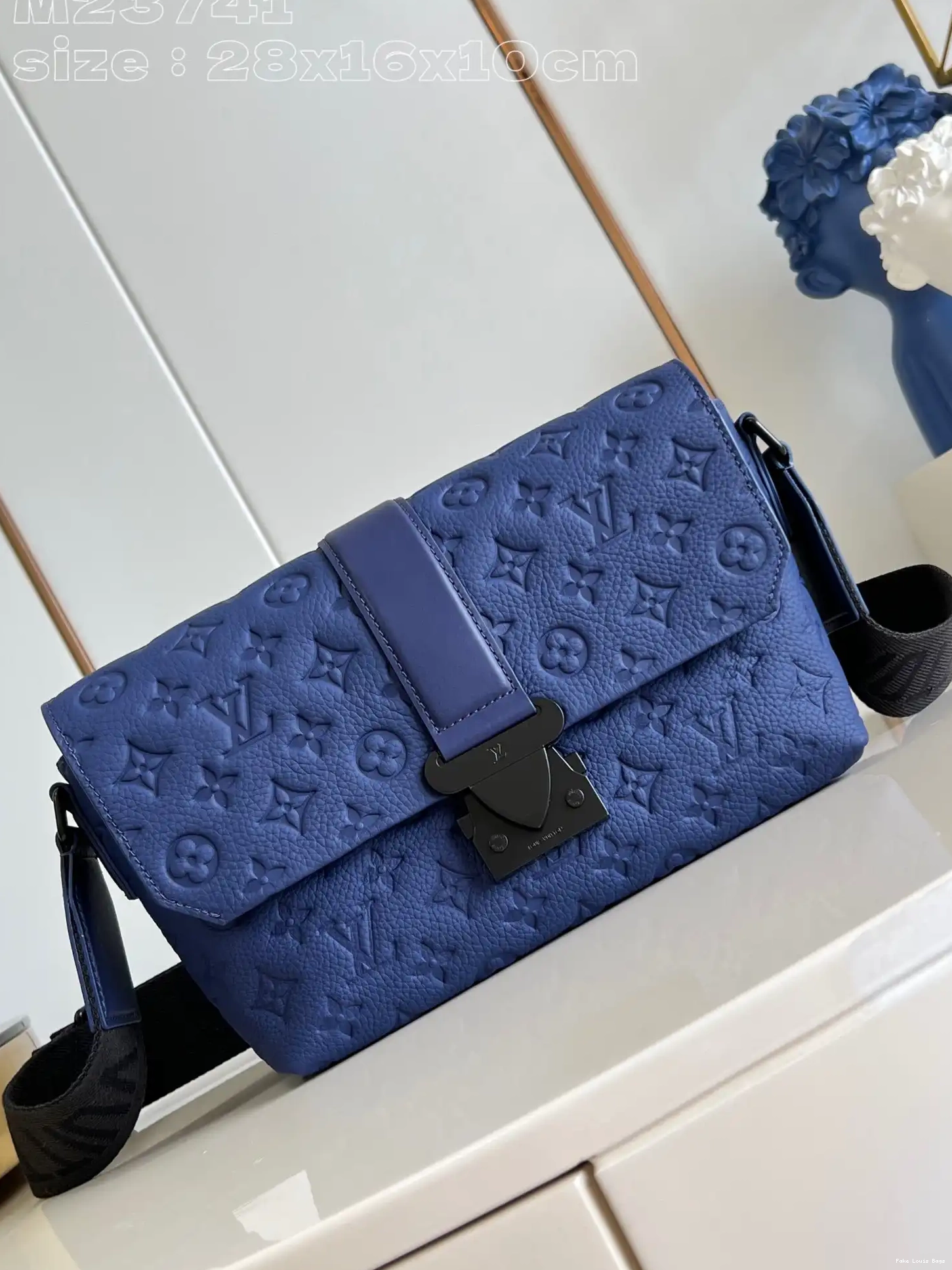 S-Cape VUITTON Messenger-28*16*10cm LOUIS 0623